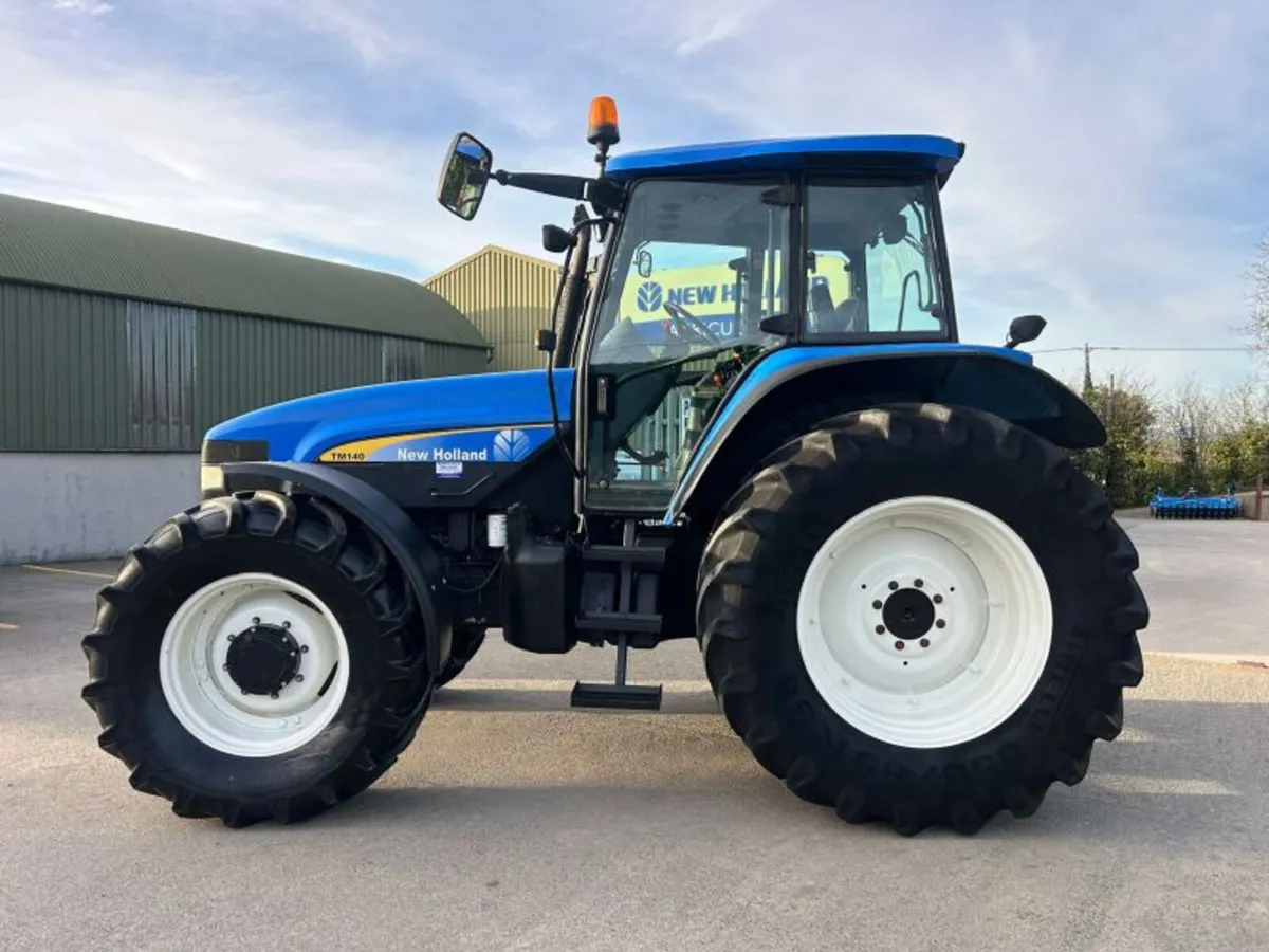 2004 New Holland TM140 - Image 1