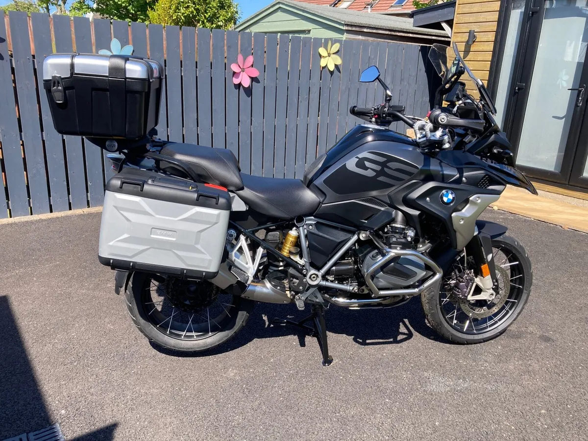 BMW GS1250 TE TRIPLE BLACK - Image 2
