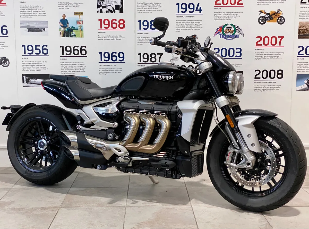TRIUMPH ROCKET 3 R - Image 2