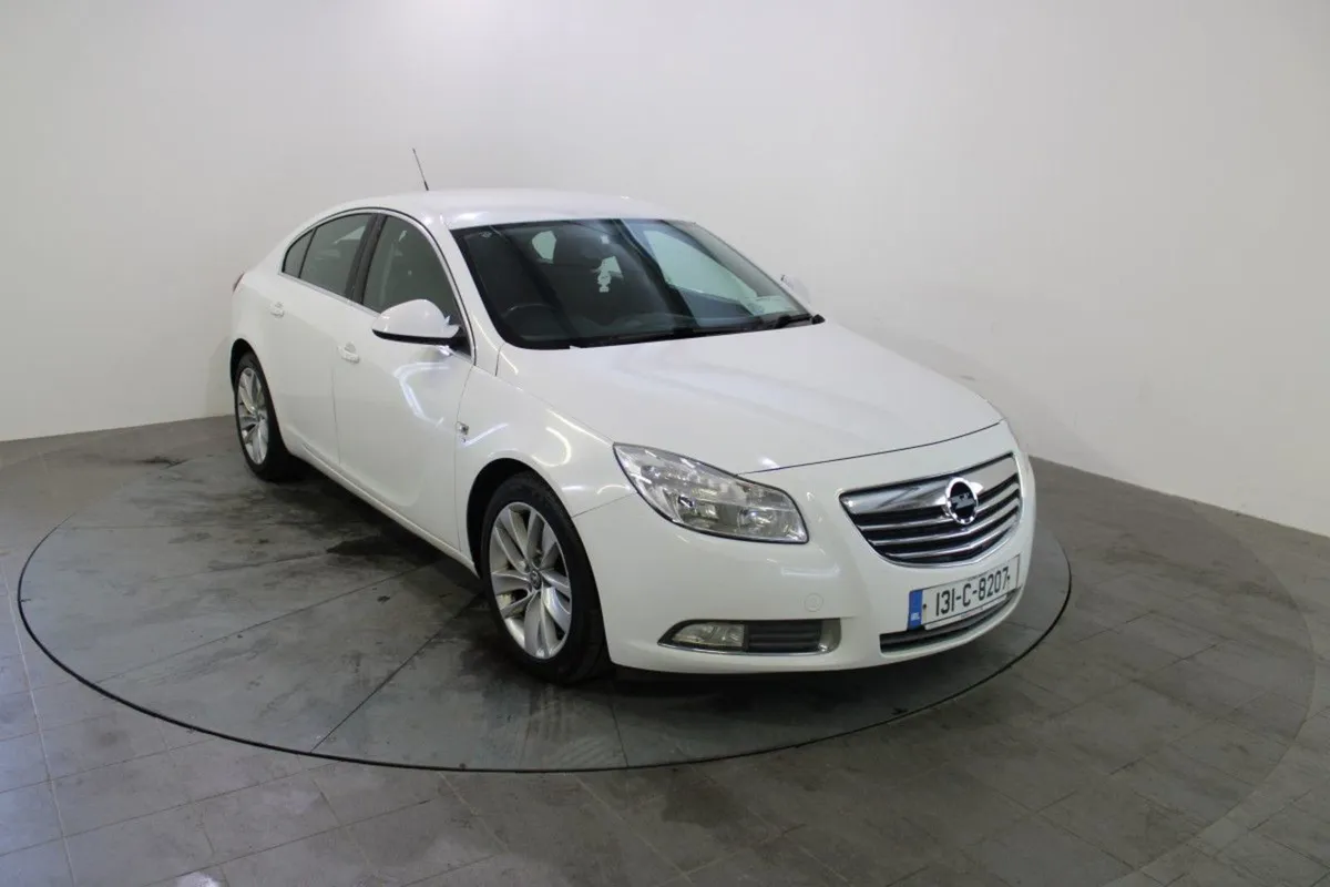 Vauxhall Insignia Insignia 2.0 Cdti SRI 160BHP 5D - Image 1