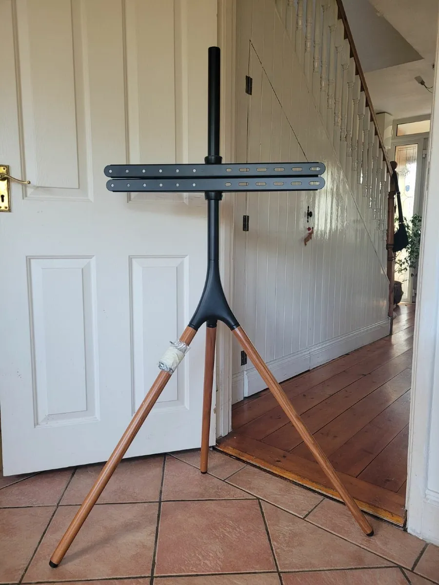 TV Stand - Image 1