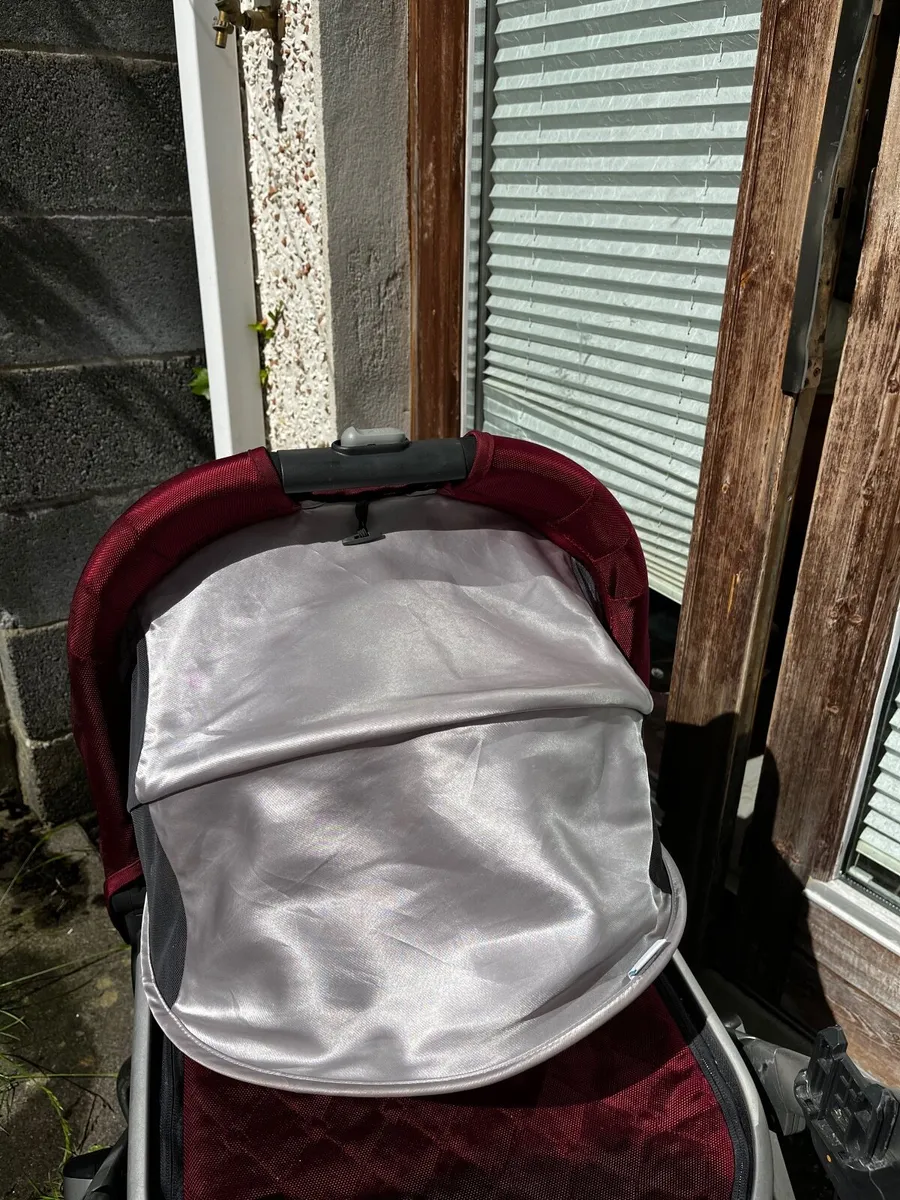 Uppababy vista double buggy - Image 4