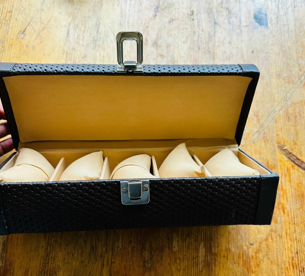 PU Leather Watch Box | Jewelle Box | Wrist storage - Image 2