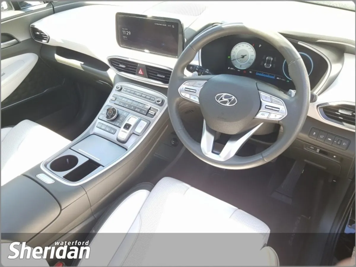 Hyundai Santa Fe 1.6 Phev 4WD Premium Auto - Image 2