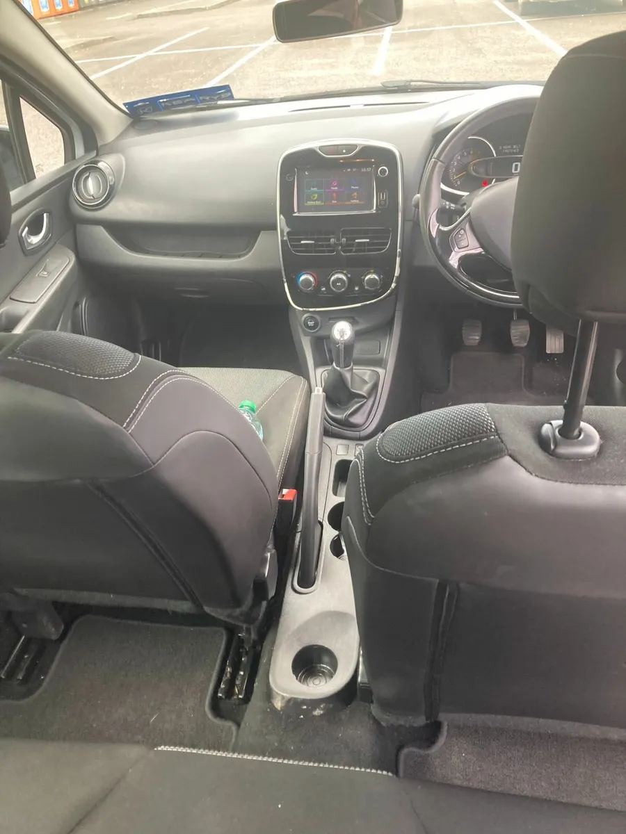 Renault Clio 2016 - Image 2