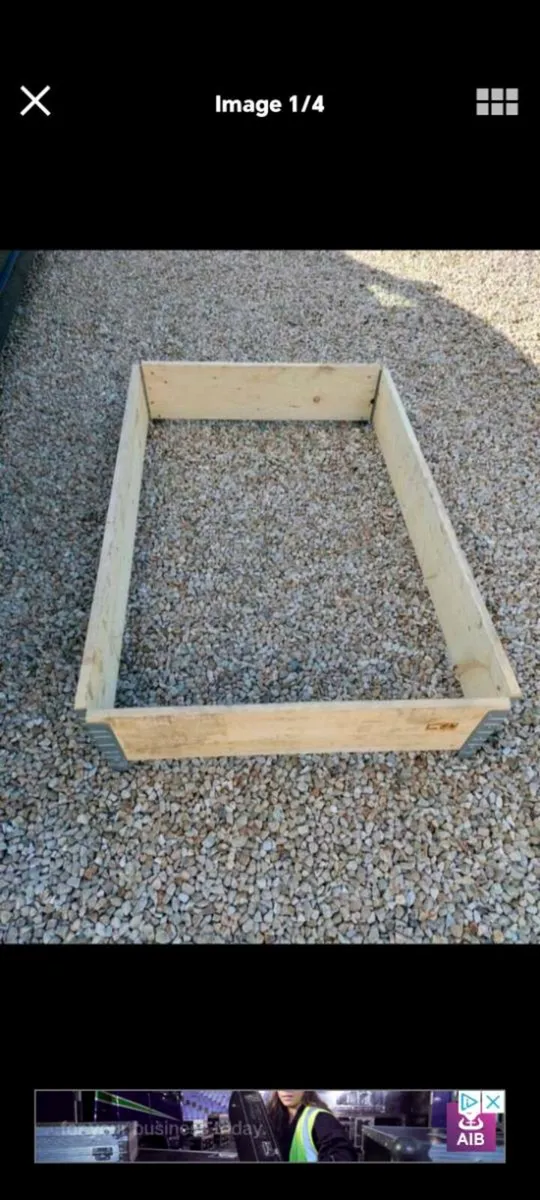 Raised garden beds - Image 1