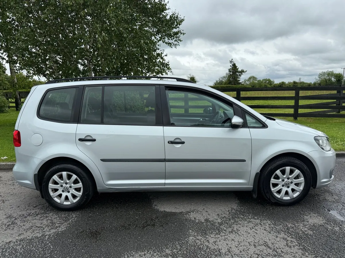 1.6 DIESEL SEVEN SEATER NCT - Image 4