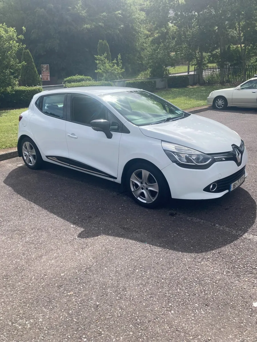 Renault Clio 2016 - Image 1