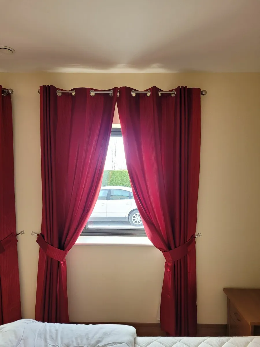 Curtains/Bedroom Bundle - Image 2