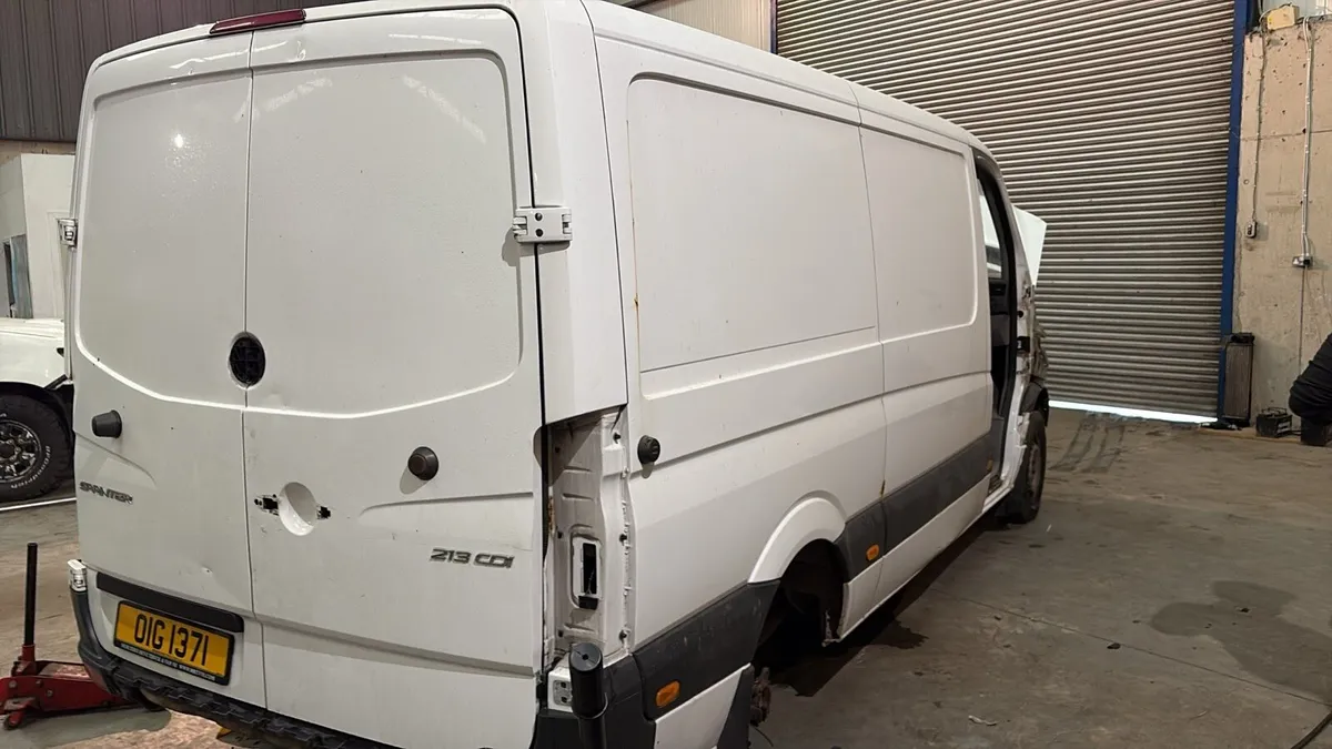 2014 Mercedes sprinter 213 CDI low roof - Image 2