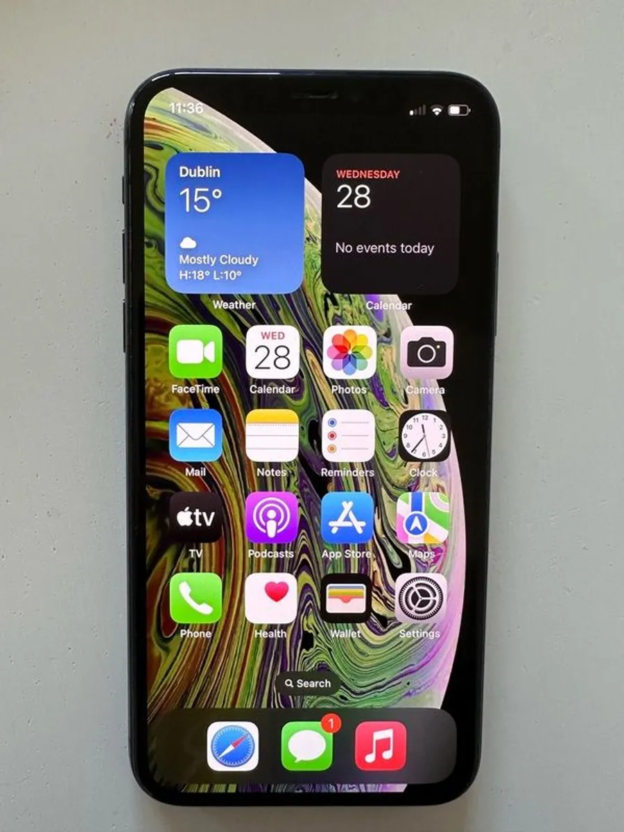 i phone XS - Image 3