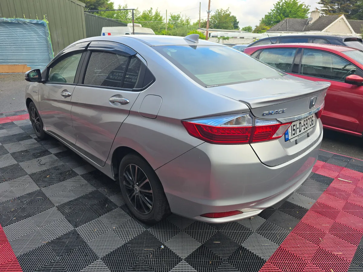 2015 HONDA GRACE AUTO NCT 07/26 - Image 4