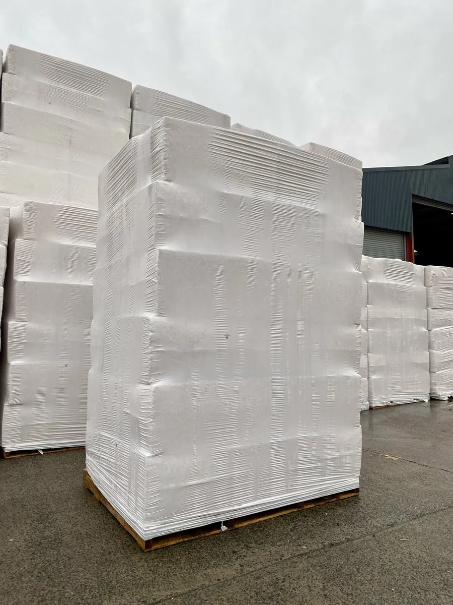 Kiln Dried Whitewood Baled Shavings - Image 1