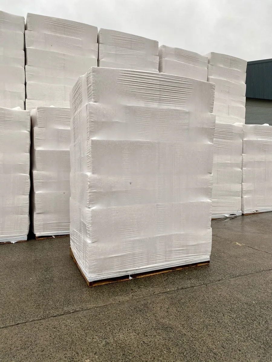 Kiln Dried Whitewood Baled Shavings - Image 2