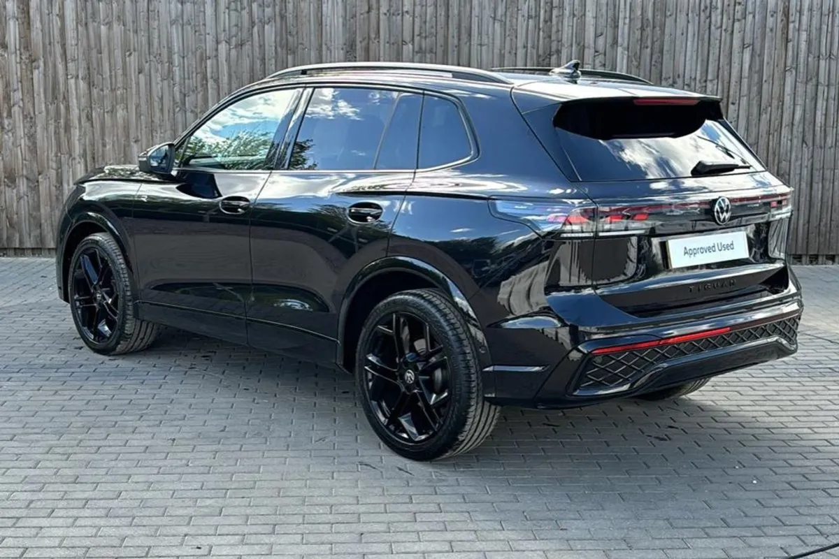 Volkswagen Tiguan 2.0 TDI 150HP R-line Black Edit - Image 4