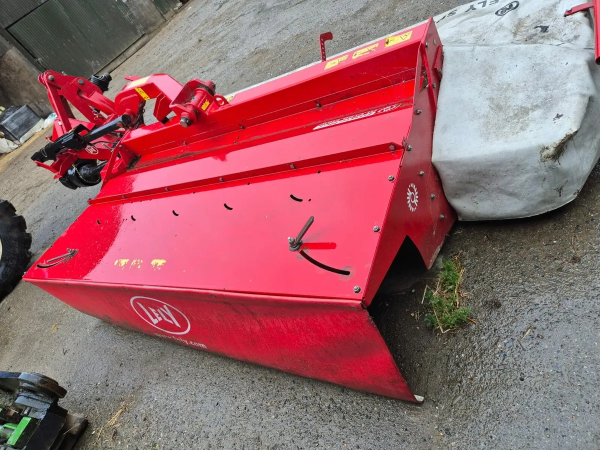 Lely mower conditioner - Image 1