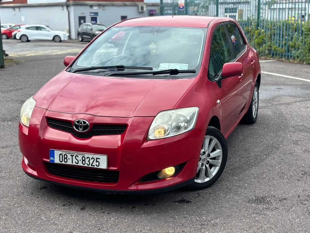 Toyota Auris 2.0 Diesel - Image 2