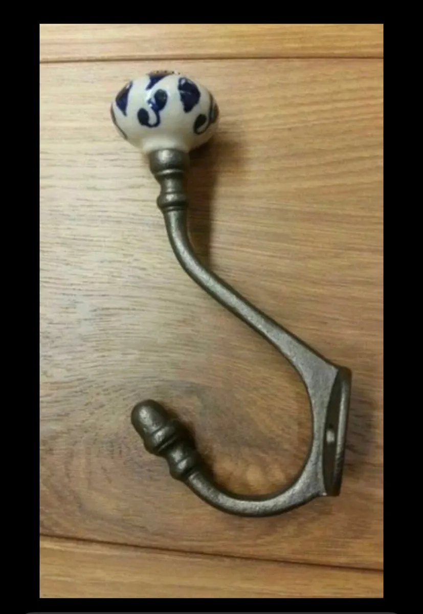 6 x Large Cast Iron Cost Clothes Hooks Retro NEW - Image 1
