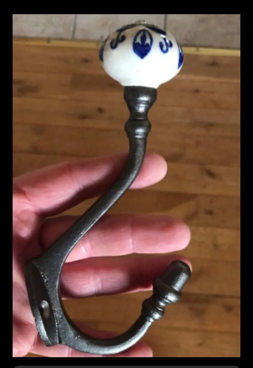 6 x Large Cast Iron Cost Clothes Hooks Retro NEW - Image 2