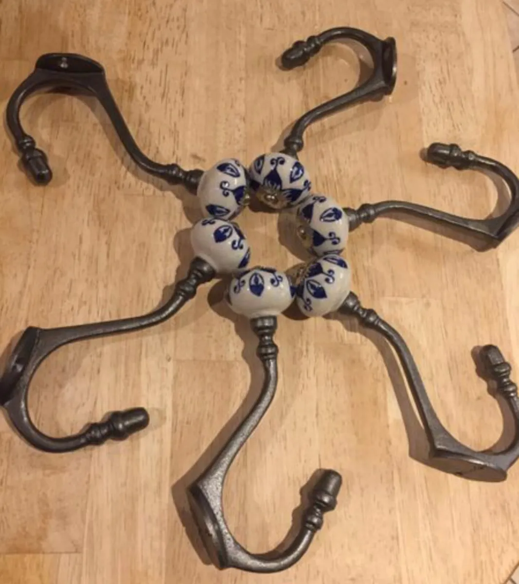 6 x Large Cast Iron Cost Clothes Hooks Retro NEW - Image 4