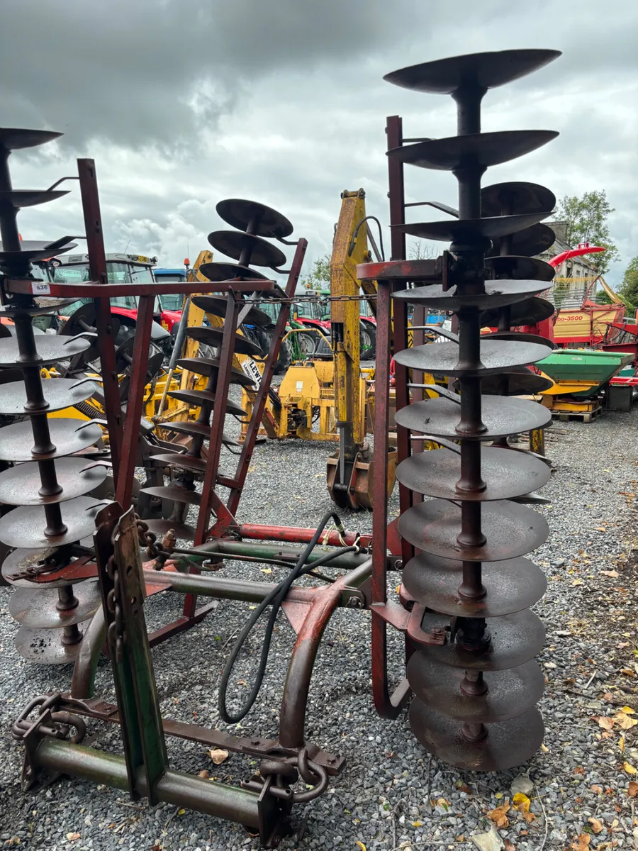 Kverneland folding disc harrow