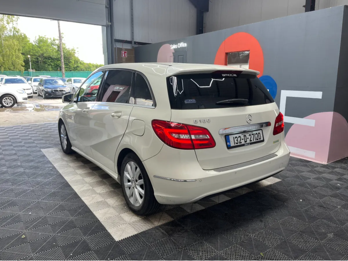 Mercedes-Benz B-Class B180 / 67k KMs / HEATED SEAS - Image 4
