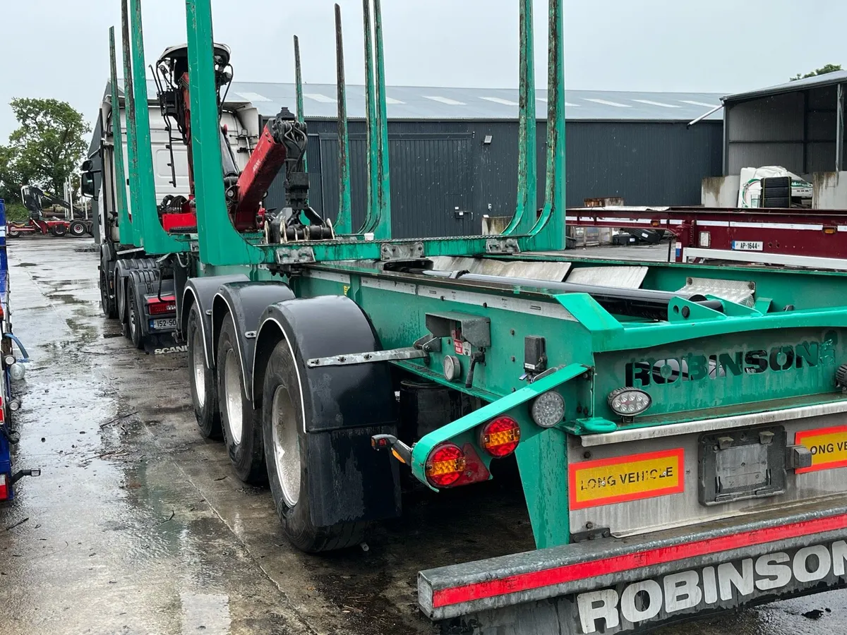 Robinson trailer and crane - Image 2