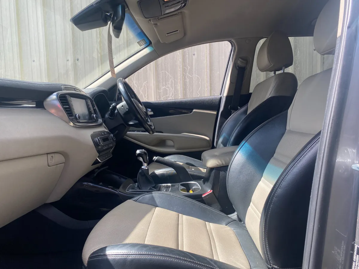 Kia Sorento 2019//LEATHER//NAV//CAMERA - Image 4