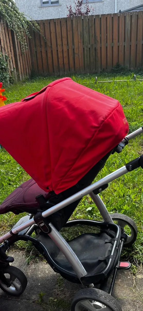 Mamas Papas travel system. - Image 1