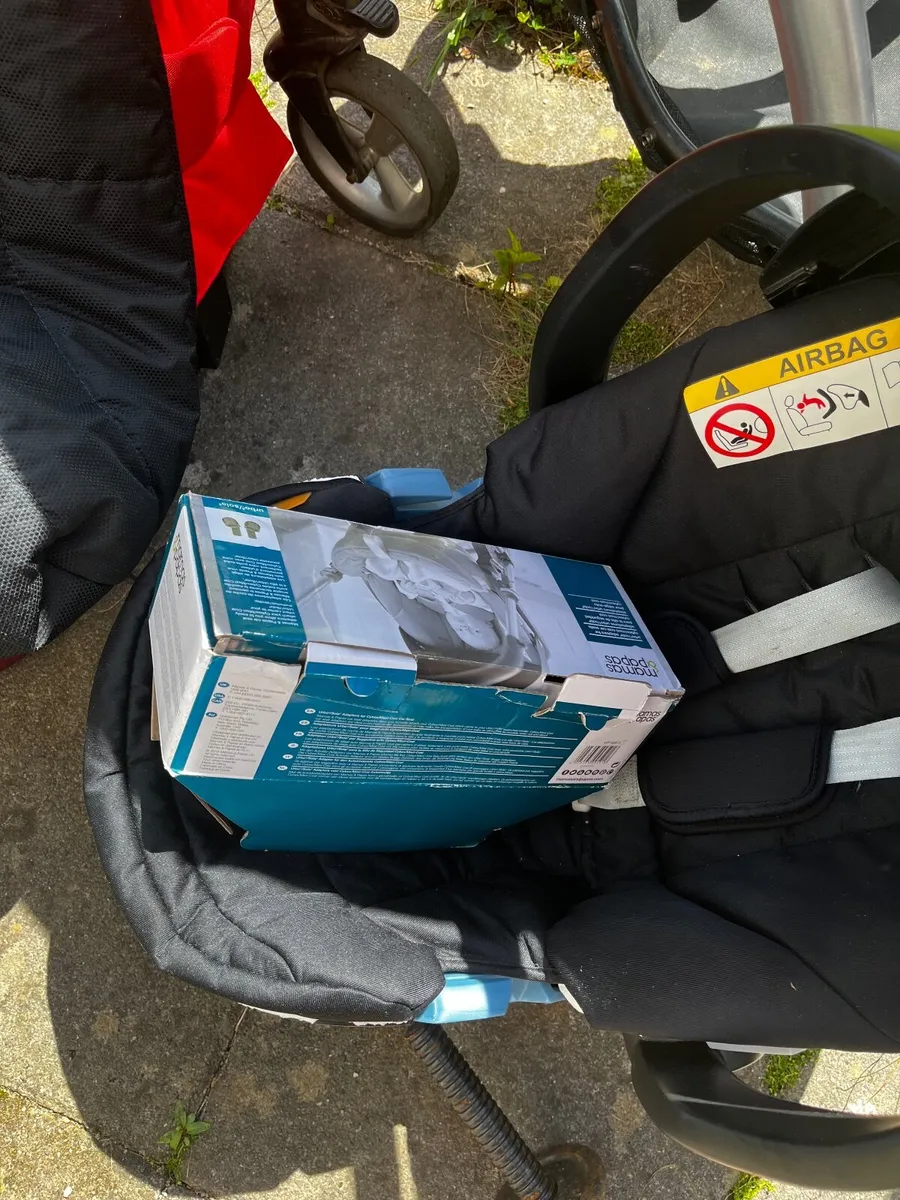 Mamas Papas travel system. - Image 3