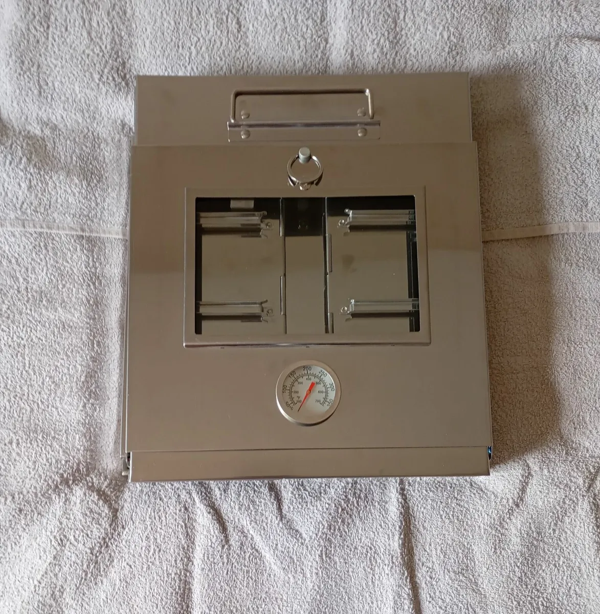Portable Camping Oven with Accessories (New) - Image 3