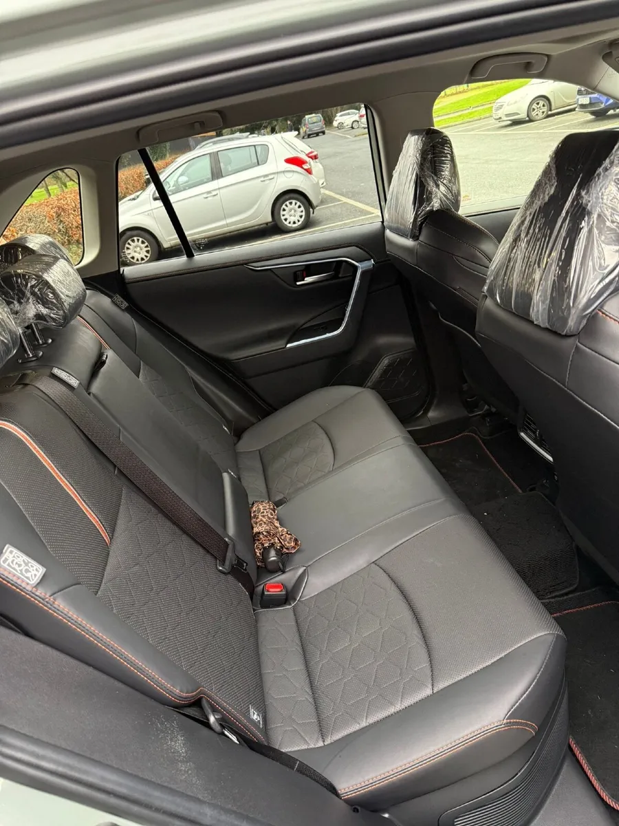 Toyota RAV4 2022 - Image 1