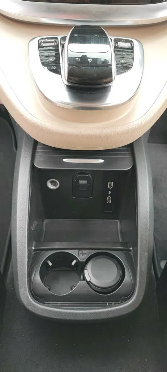 Mercedes V250 - Image 3