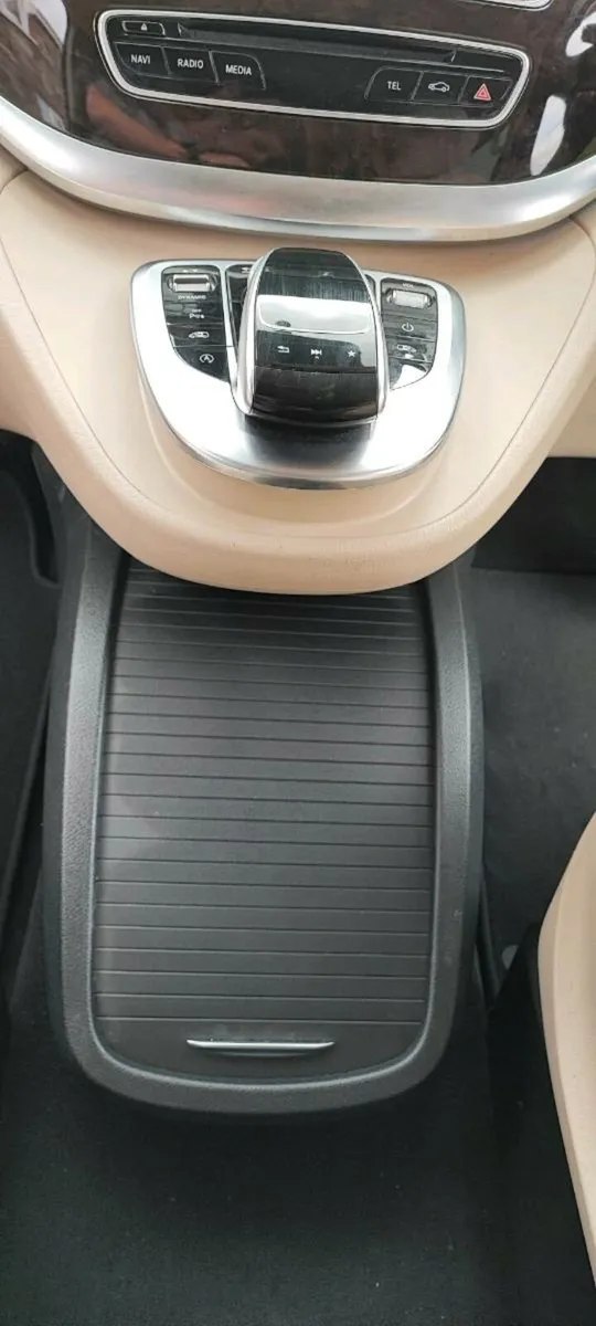 Mercedes V250 - Image 4
