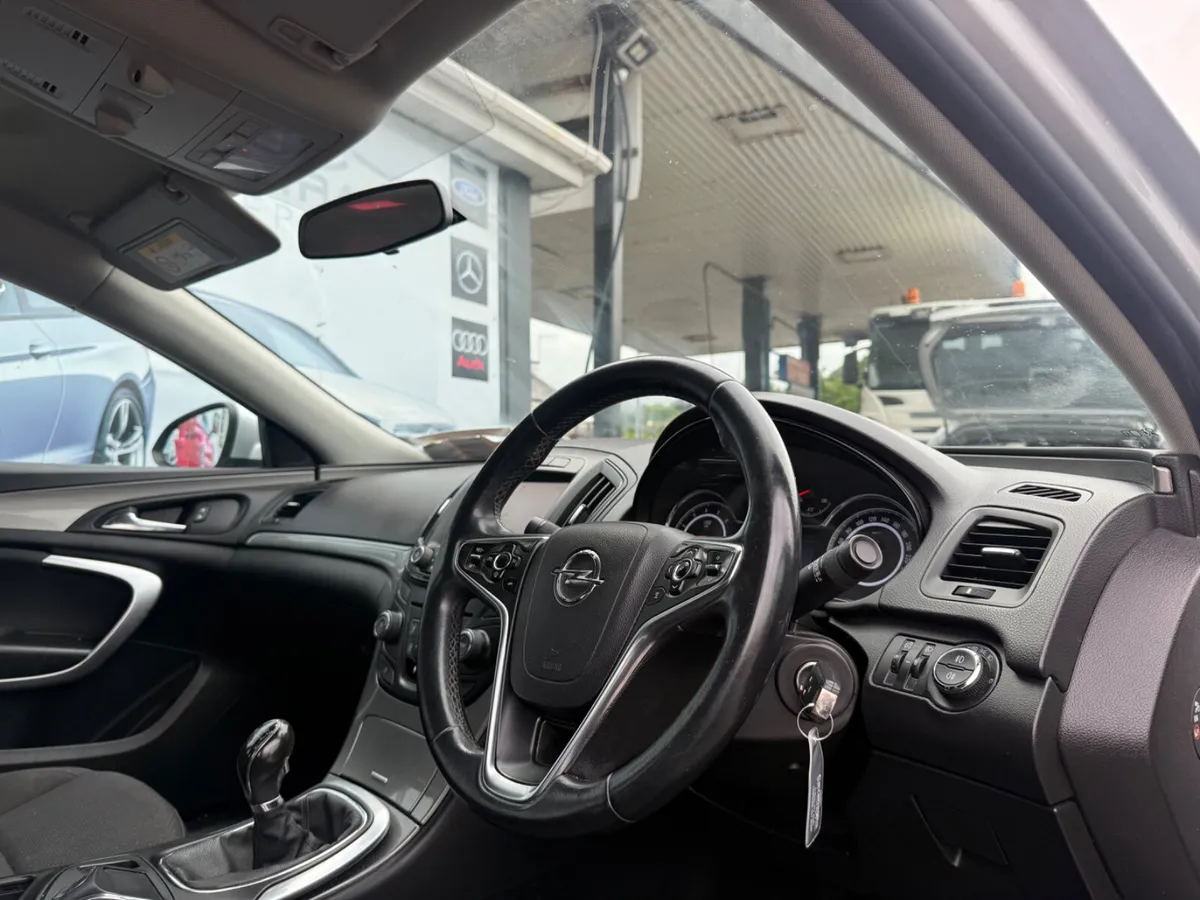 OPEL INSIGNIA 2016 DIESEL - Image 4