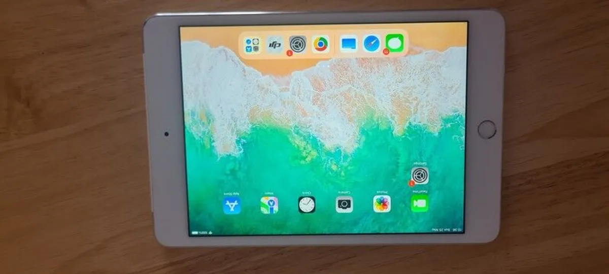 Apple ipad mini 4th generation - Image 1