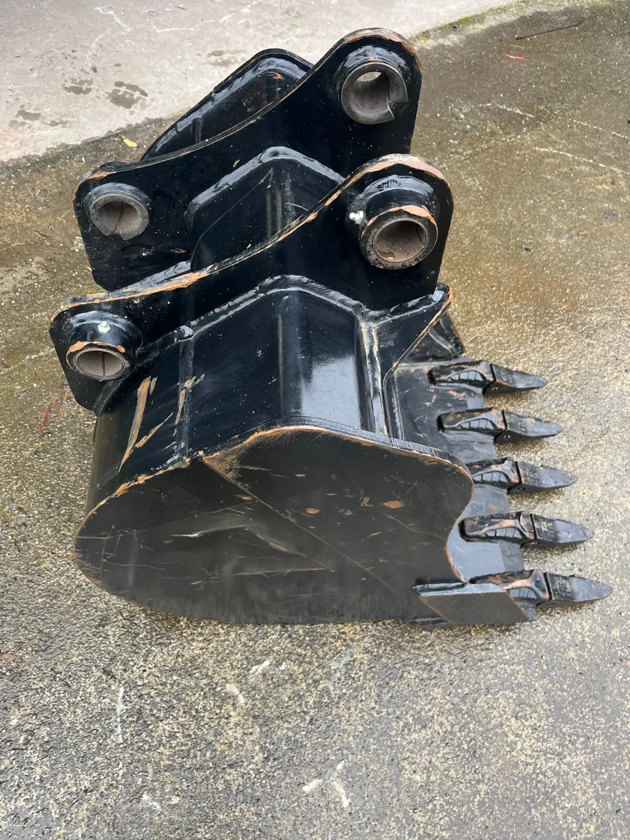 UNUSED JCB 2FT BUCKET - Image 3