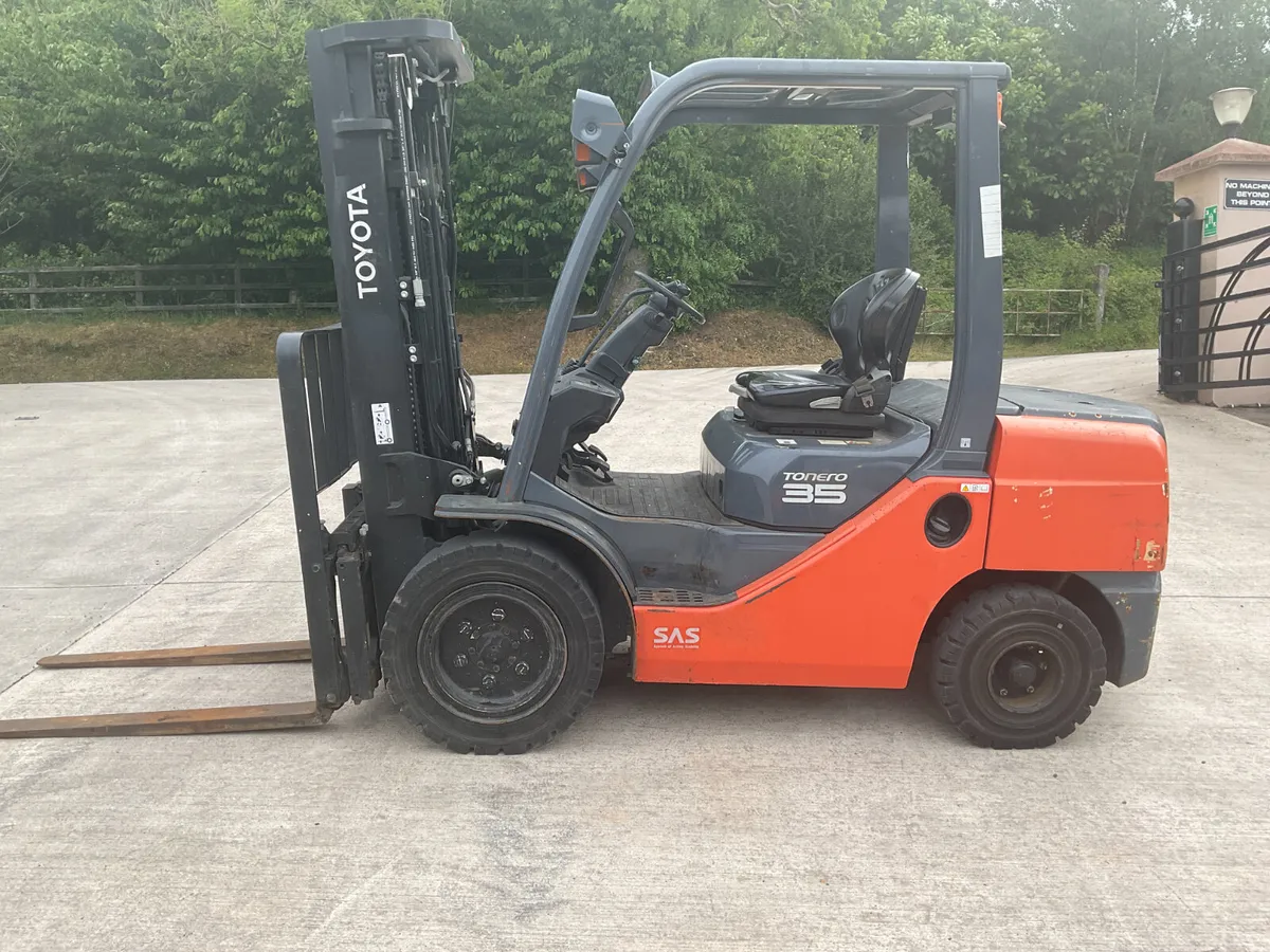 Toyota Forklift 02-8FDJF35 - Image 1