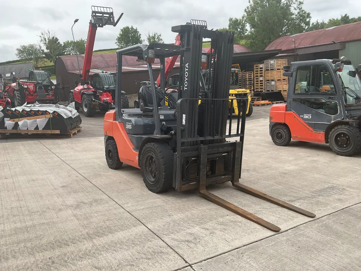 Toyota Forklift 02-8FDJF35 - Image 4