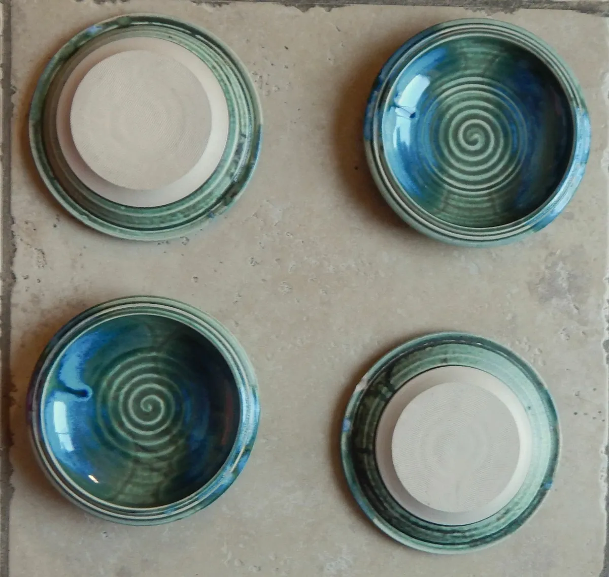 4 Earthenware Glazed Studio Pottery Dishes - Image 2