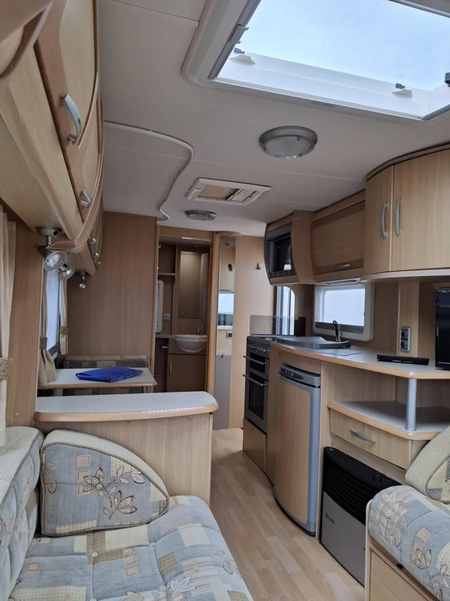 4 berth caravan - Image 3