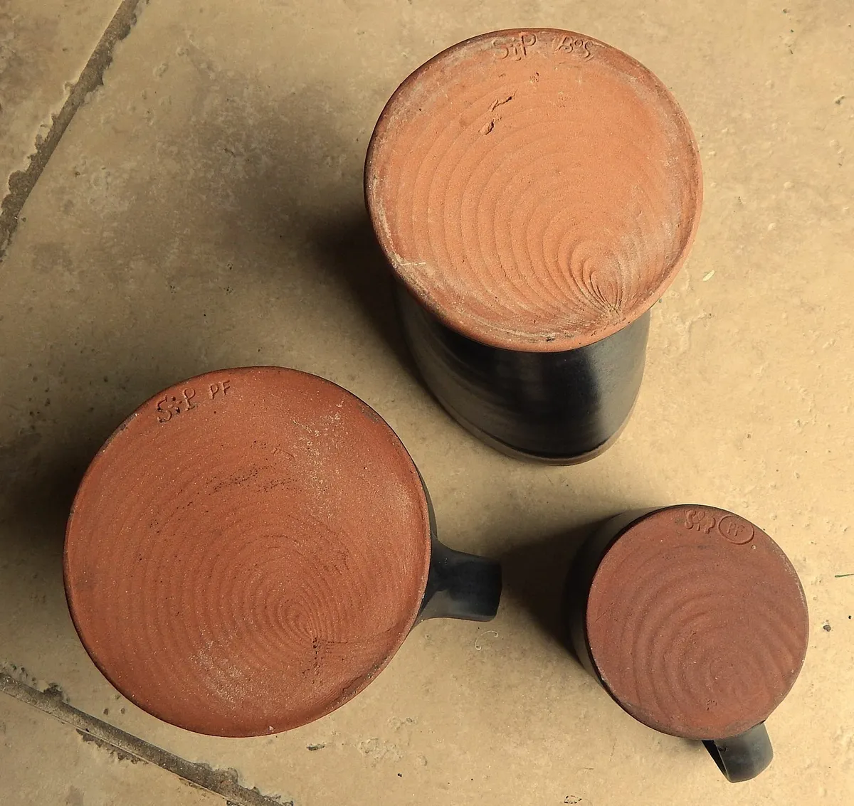 Selection of Stephen Pearce Pottery Pieces - Image 4
