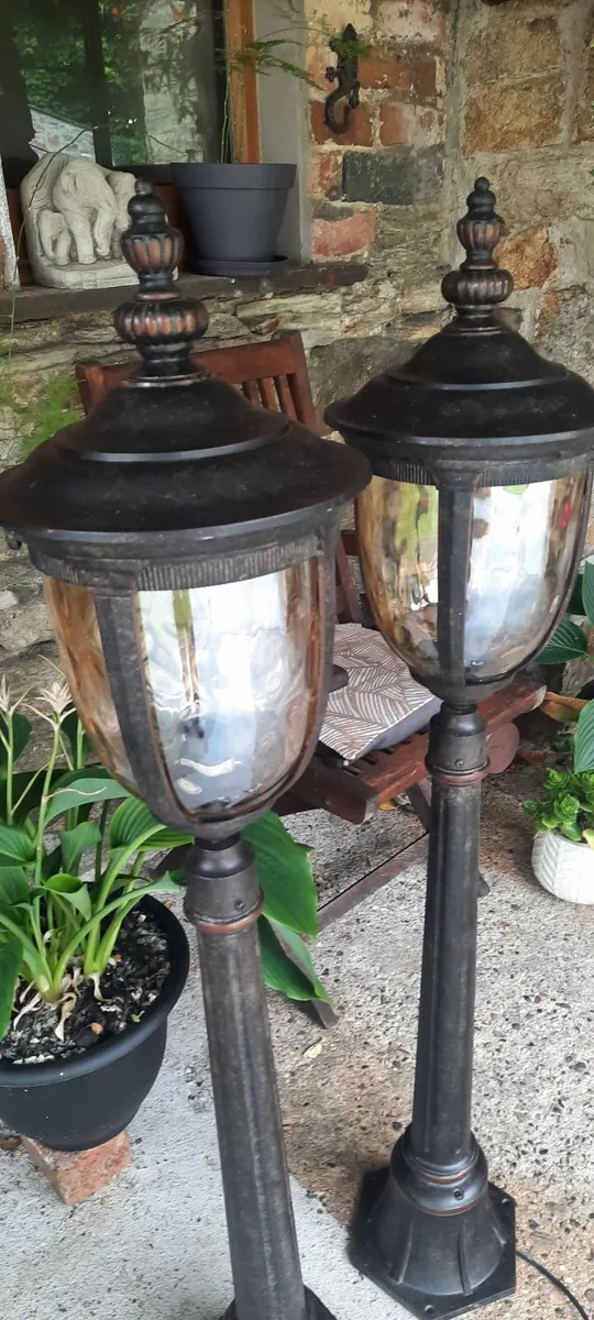 Garden post lights x 2 - Image 2