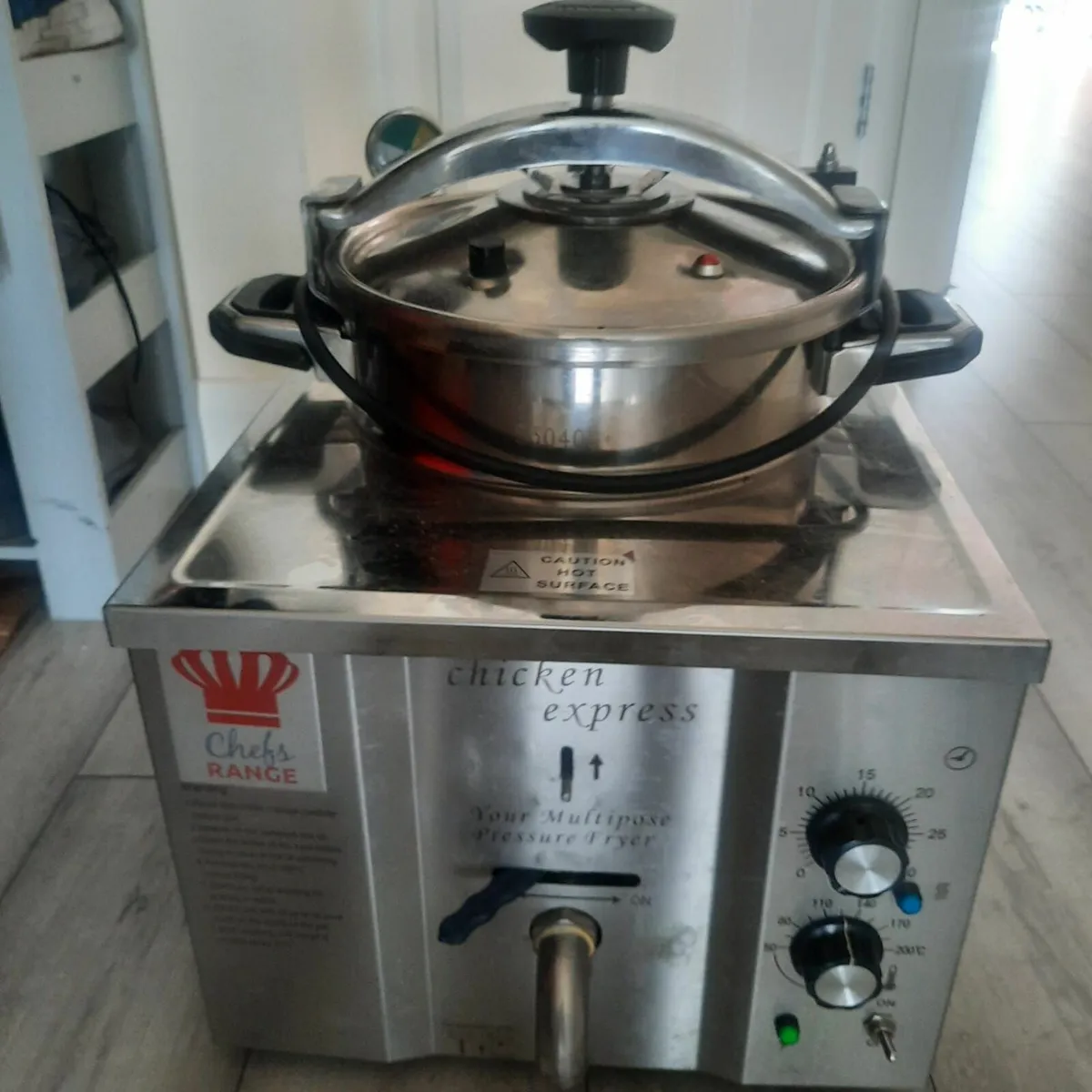 Counter Top Pressure Fryer (Deep Fryer) - Image 1