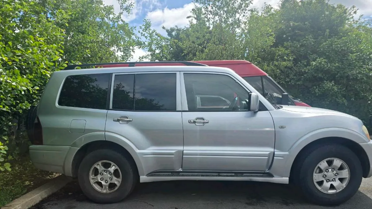 2006 Mitsubishi Pajero 3.2 ( Read Advert ) - Image 1
