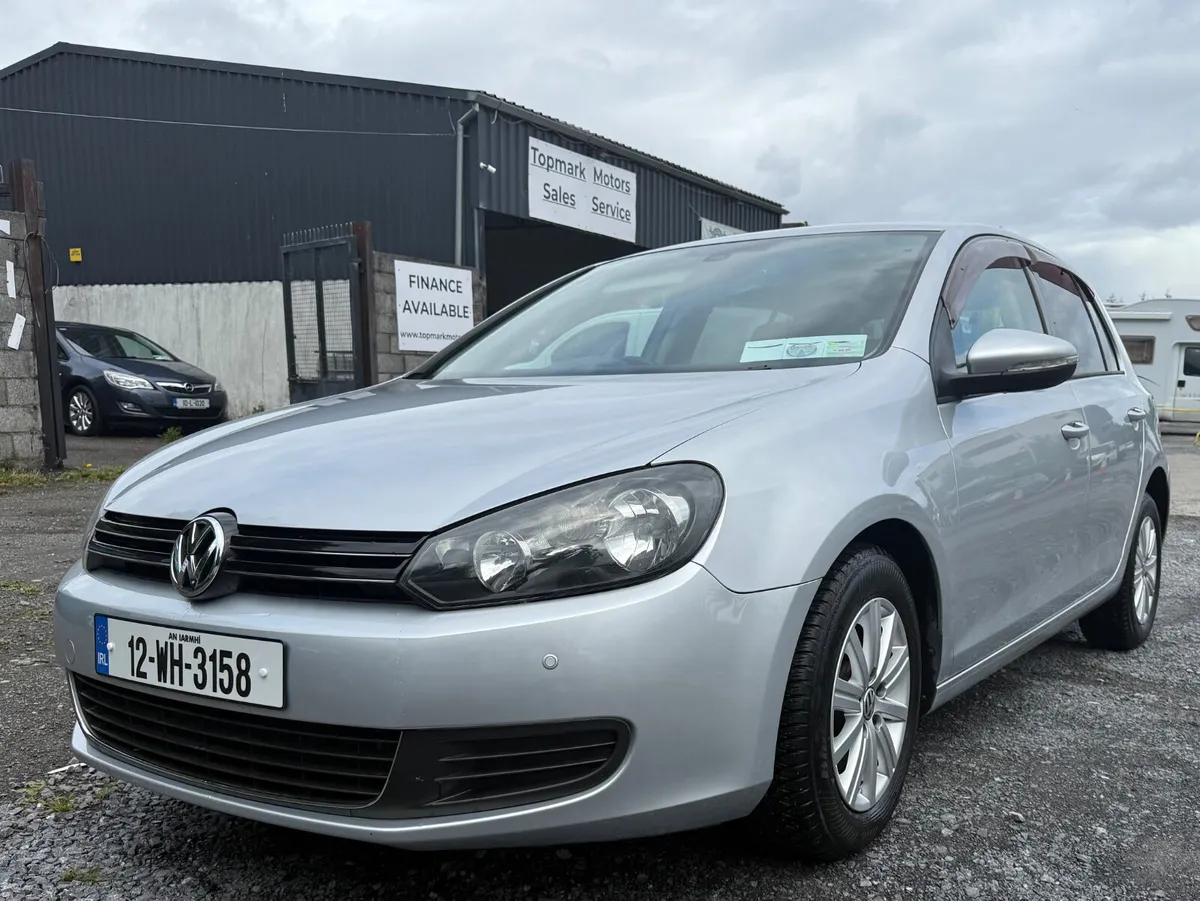 Volkswagen Golf 2012/ automatic - Image 1