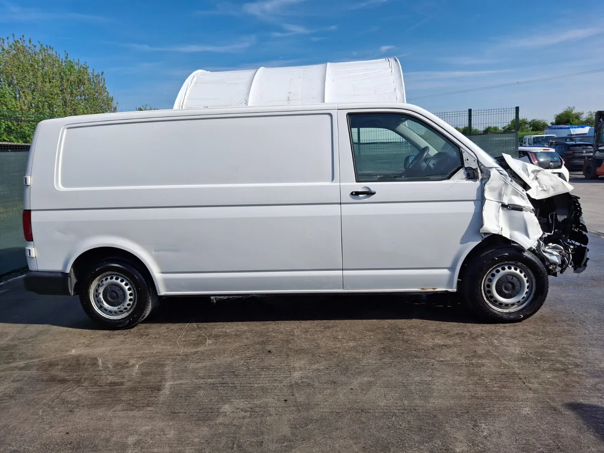 201 Volkswagen Transporter  T6 30  150bhp  Automat - Image 3