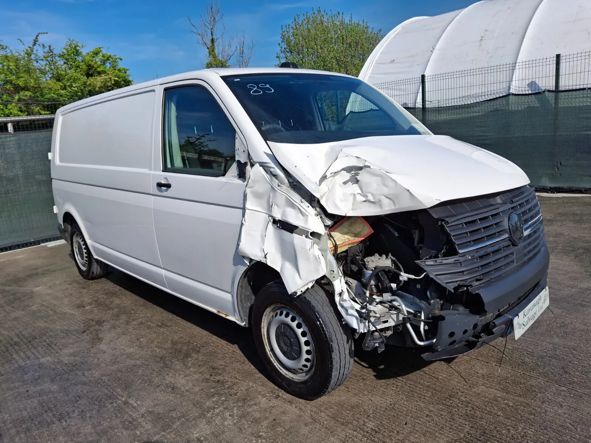 201 Volkswagen Transporter  T6 30  150bhp  Automat - Image 2
