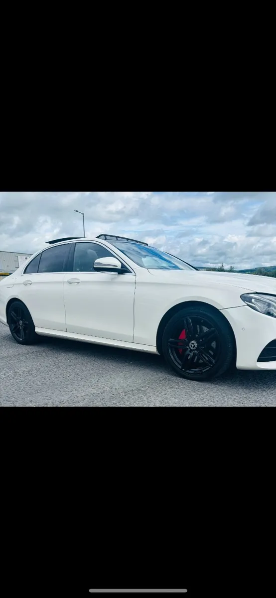 Mercedes-Benz E-Class 2016 - Image 2