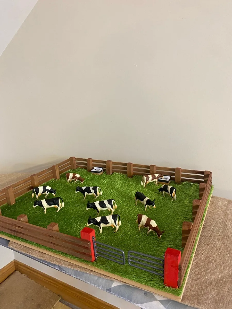 Model farm Sheds,fields,tractors,other,machinery - Image 1